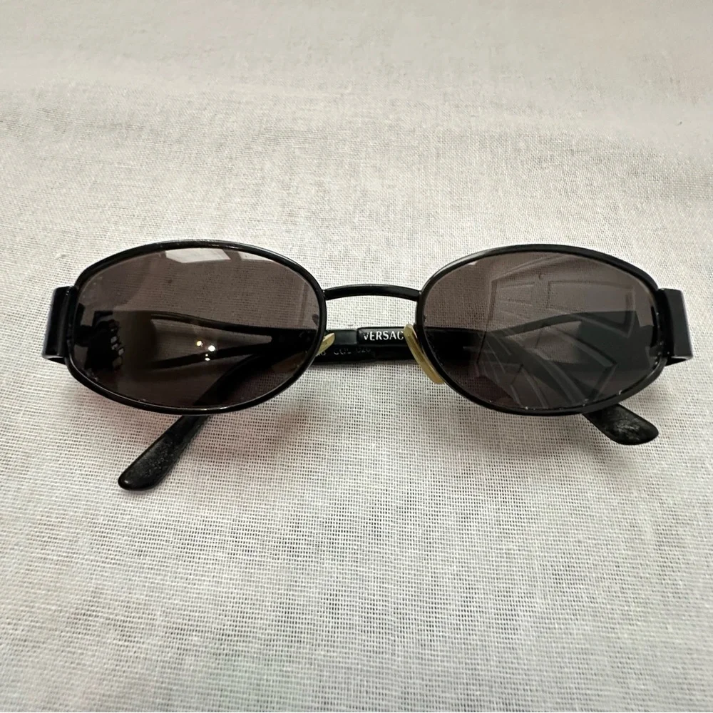 Vintage Gianni Versace Authentic Medusa Black Metal Sunglasses X48